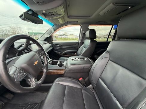Used 2015 Chevrolet Suburban LT image 10