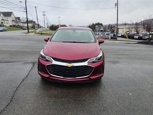 Used 2019 Chevrolet Cruze LT image 4