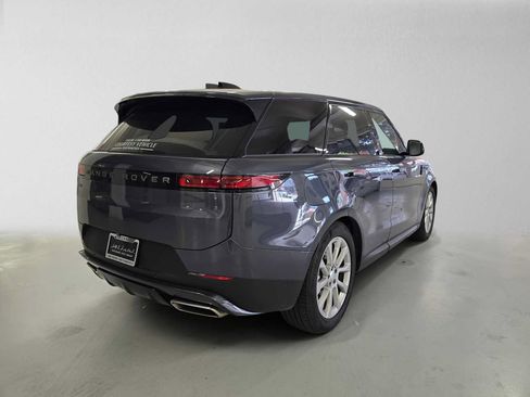 Used 2025 Land Rover Range Rover Sport SE AWD/4WD image 5