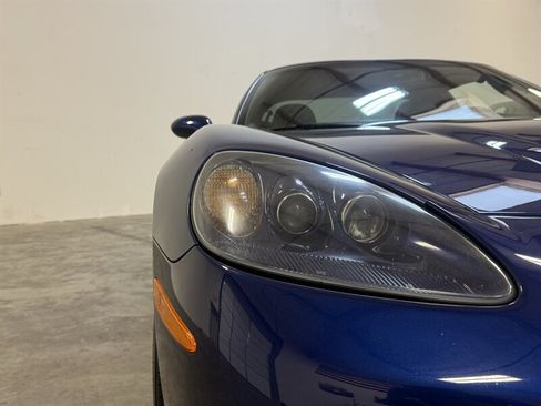 Used 2006 Chevrolet Corvette Coupe w/ Preferred Equipment Group RWD image 13