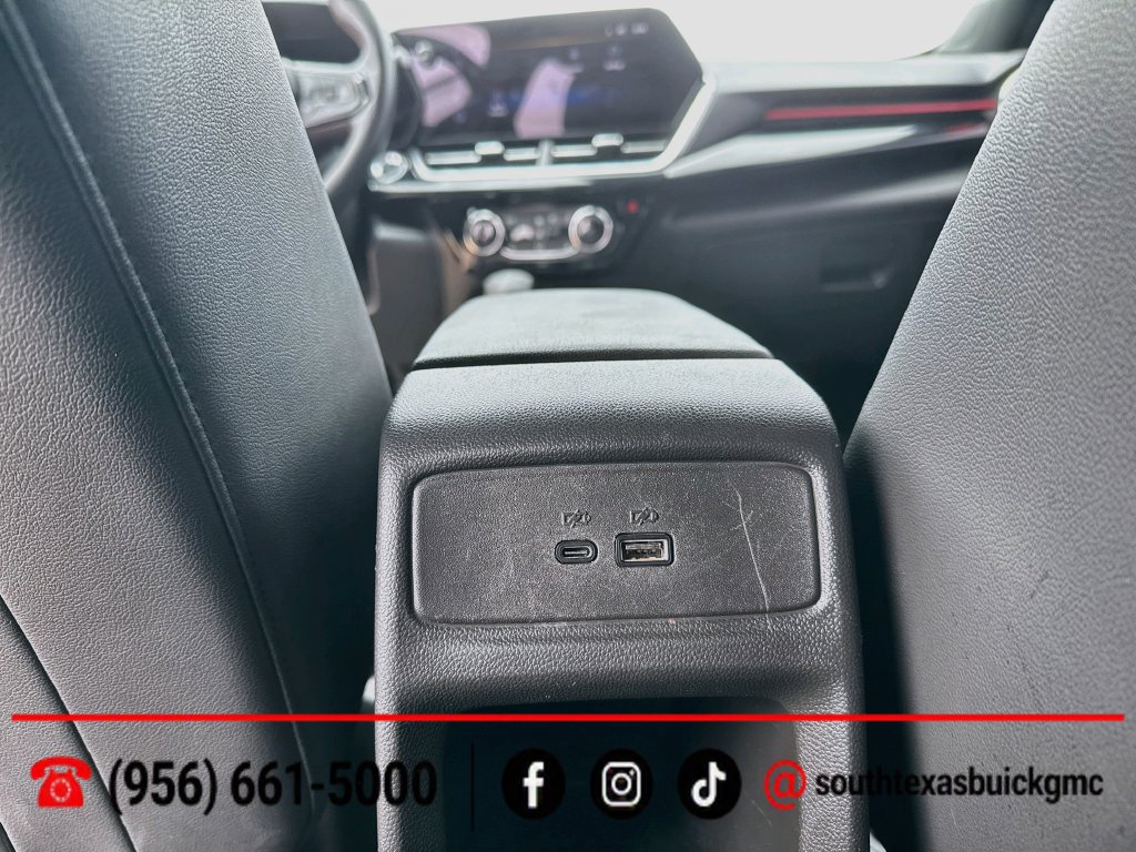 Used 2025 Chevrolet Trax RS w/ Sunroof Package FWD image 23