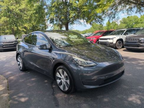 Used 2020 Tesla Model Y Long Range AWD/4WD image 7