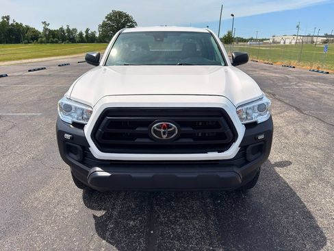 Used 2022 Toyota Tacoma SR AWD/4WD image 16