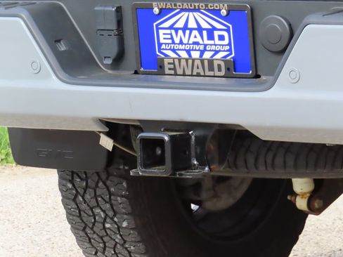Used 2024 GMC Sierra 2500 AT4 w/ AT4 Preferred Package AWD/4WD image 16