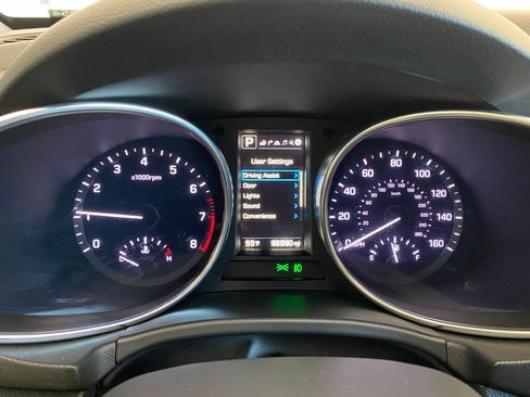 Used 2017 Hyundai Santa Fe Limited image 20