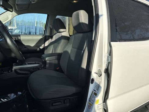 Used 2020 Toyota Tacoma SR5 image 11