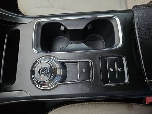 Used 2020 Ford Fusion SE w/ Equipment Group 151A FWD image 24
