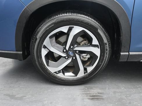 Used 2022 Subaru Forester Touring image 12