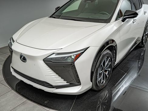Certified 2024 Lexus RZ 450e Premium w/ Technology Package AWD/4WD image 14