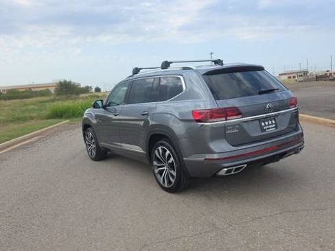 Used 2023 Volkswagen Atlas SEL Premium AWD/4WD image 8