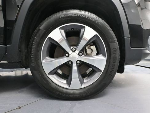 Used 2019 Jeep Cherokee Limited w/ Trailer Tow Group image 16