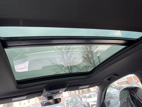 New 2026 Volkswagen Atlas Cross Sport SE image 18