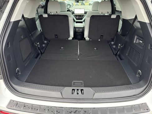 New 2026 Ford Explorer Platinum w/ LUX Leather Package image 31