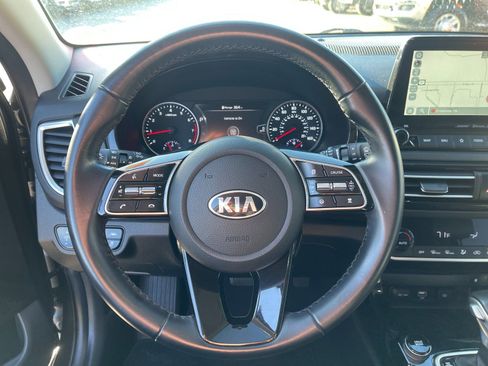 Used 2021 Kia Seltos SX image 26