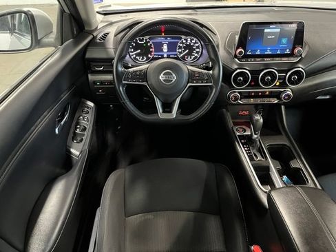 Used 2022 Nissan Sentra SV FWD image 18