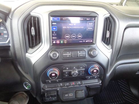 Used 2022 Chevrolet Silverado 2500 LT w/ Convenience Package AWD/4WD image 31