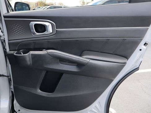 Certified 2023 Kia Sorento SX image 30