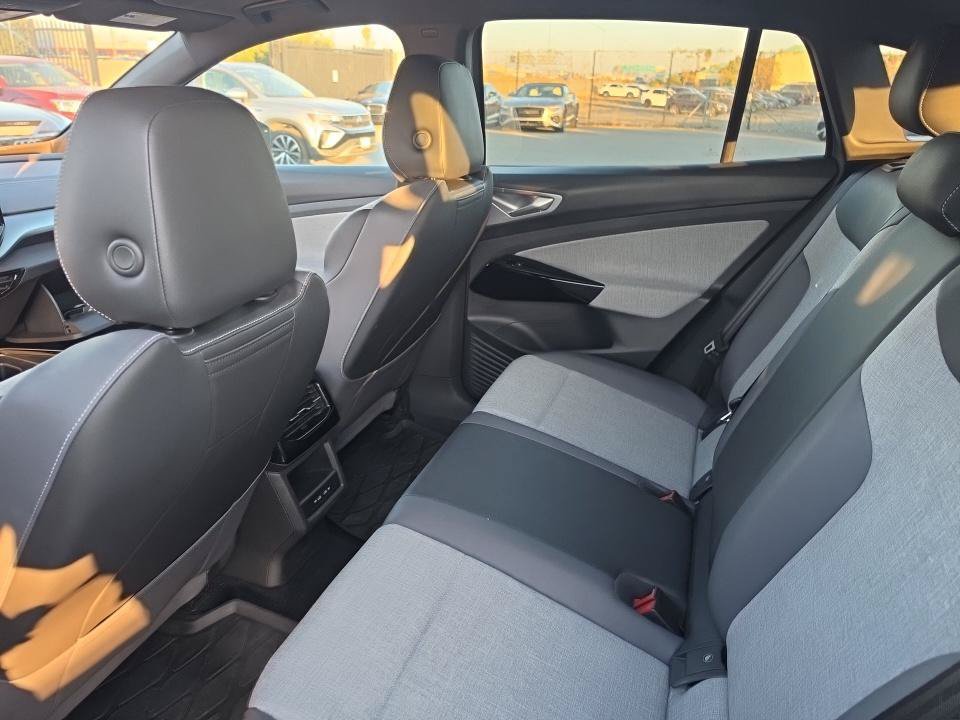 Certified 2023 Volkswagen ID.4 Pro AWD/4WD image 5