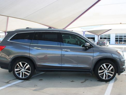 Used 2016 Honda Pilot Touring image 7