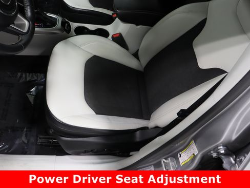 Used 2017 Jeep Compass Latitude w/ Popular Equipment Group image 16