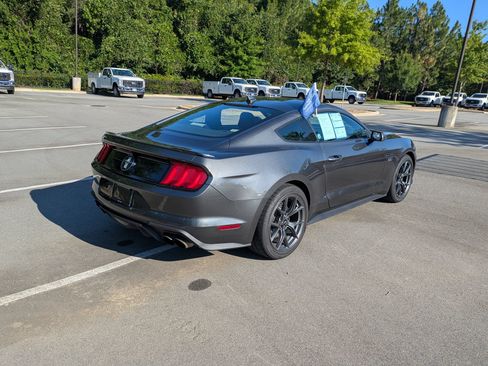 Certified 2020 Ford Mustang Coupe RWD image 4