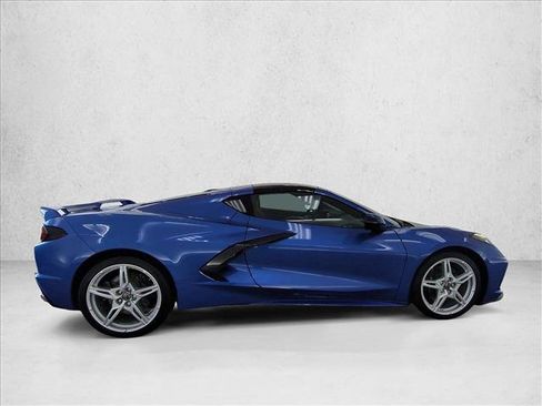 Used 2021 Chevrolet Corvette Stingray Preferred Cpe w/ Z51 Performance Package RWD image 4
