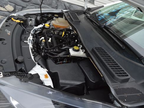 Used 2019 Ford Escape SE image 36