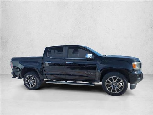 Used 2019 GMC Canyon Denali RWD image 4