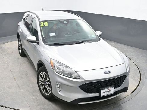Used 2020 Ford Escape SEL image 18