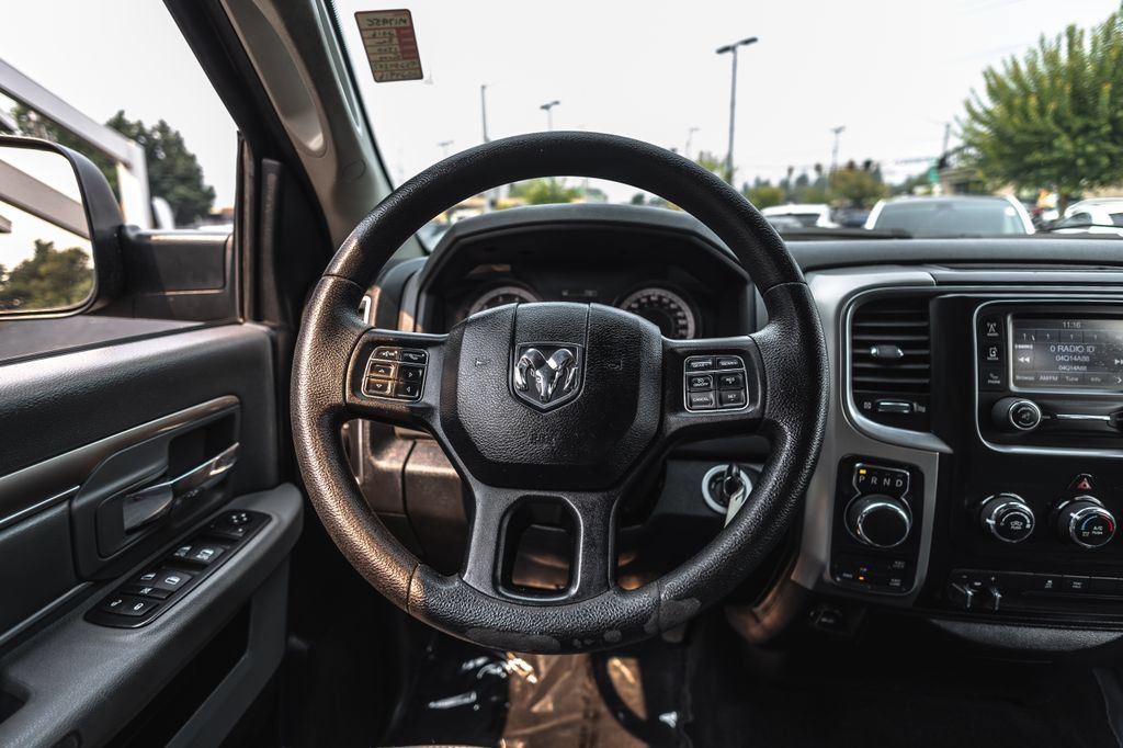 Used 2016 RAM 1500 Classic SLT AWD/4WD image 24