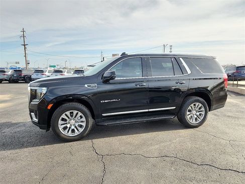 Used 2023 GMC Yukon Denali image 2