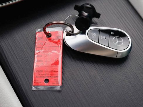 Certified 2023 Mercedes-Benz EQS 580 4MATIC SUV image 41