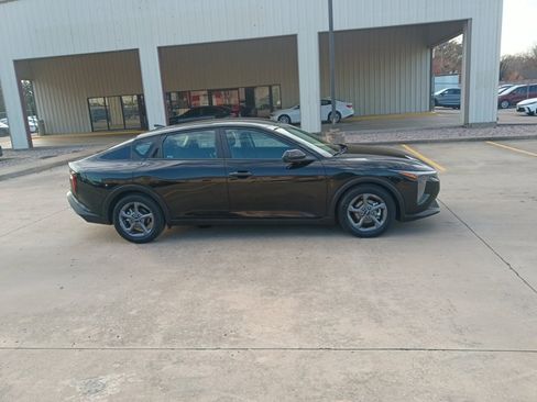 Used 2025 Kia K4 LXS image 2