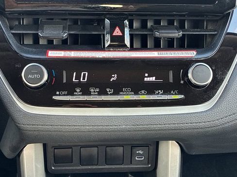 Certified 2025 Toyota Corolla Cross LE FWD image 19