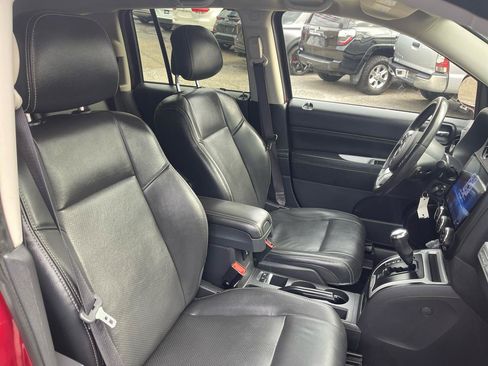 Used 2016 Jeep Compass High Altitude AWD/4WD image 19