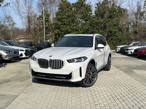 New 2026 BMW X5 sDrive40i image 3