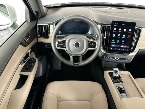 New 2025 Volvo XC90 B5 Plus w/ Protection Package Premier image 21