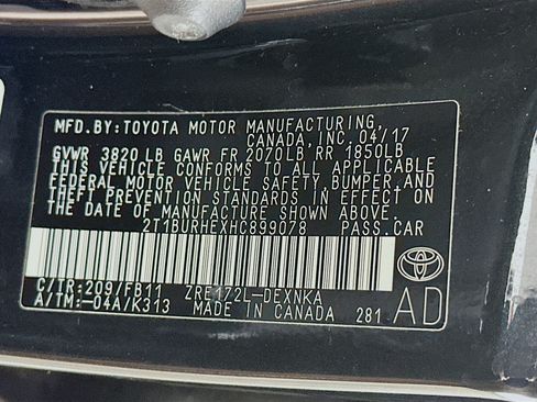 Used 2017 Toyota Corolla LE w/ Carpet Mat Package (TMS) FWD image 12