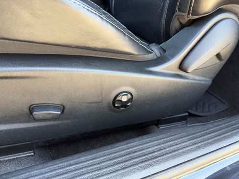 Used 2015 Dodge Challenger SXT Plus image 25