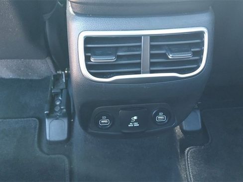 Used 2021 Hyundai Santa Fe Limited image 26