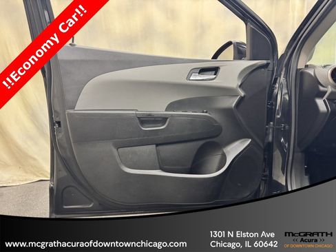 Used 2013 Chevrolet Sonic LT image 12