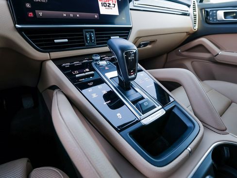 Certified 2023 Porsche Cayenne image 20