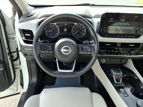 Certified 2023 Nissan Rogue SL w/ SL Premium Package image 14