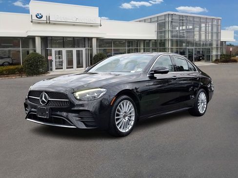 Used 2022 Mercedes-Benz E 350 4MATIC Sedan image 1