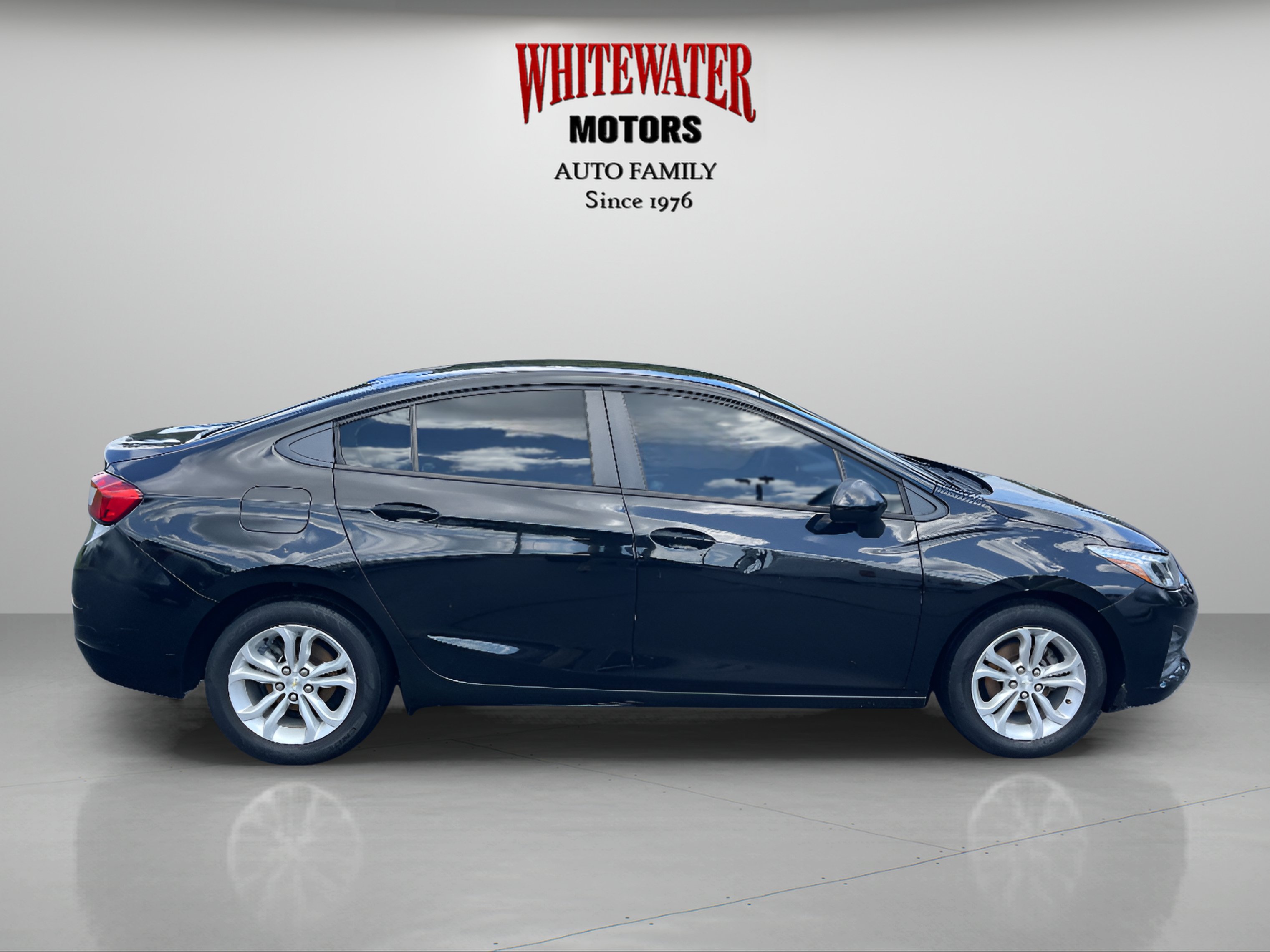 Used 2019 Chevrolet Cruze LS w/ LS Convenience Package FWD image 6