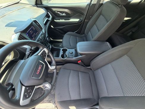 Used 2024 GMC Terrain SLE FWD image 15