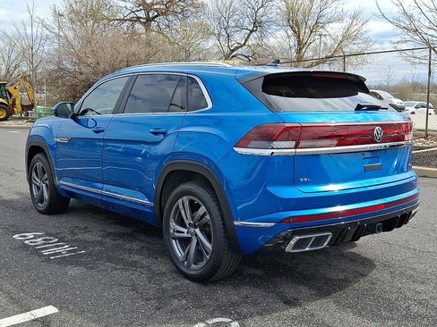 Used 2024 Volkswagen Atlas Cross Sport SEL R-Line image 4