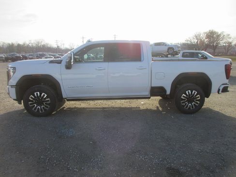New 2026 GMC Sierra 2500 Denali Ultimate image 10