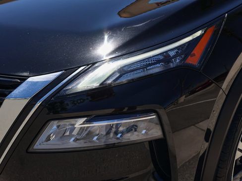 Used 2023 Nissan Rogue SV FWD image 10