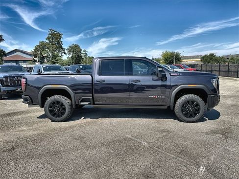 New 2026 GMC Sierra 2500 AT4 w/ AT4 Premium Plus Package image 10
